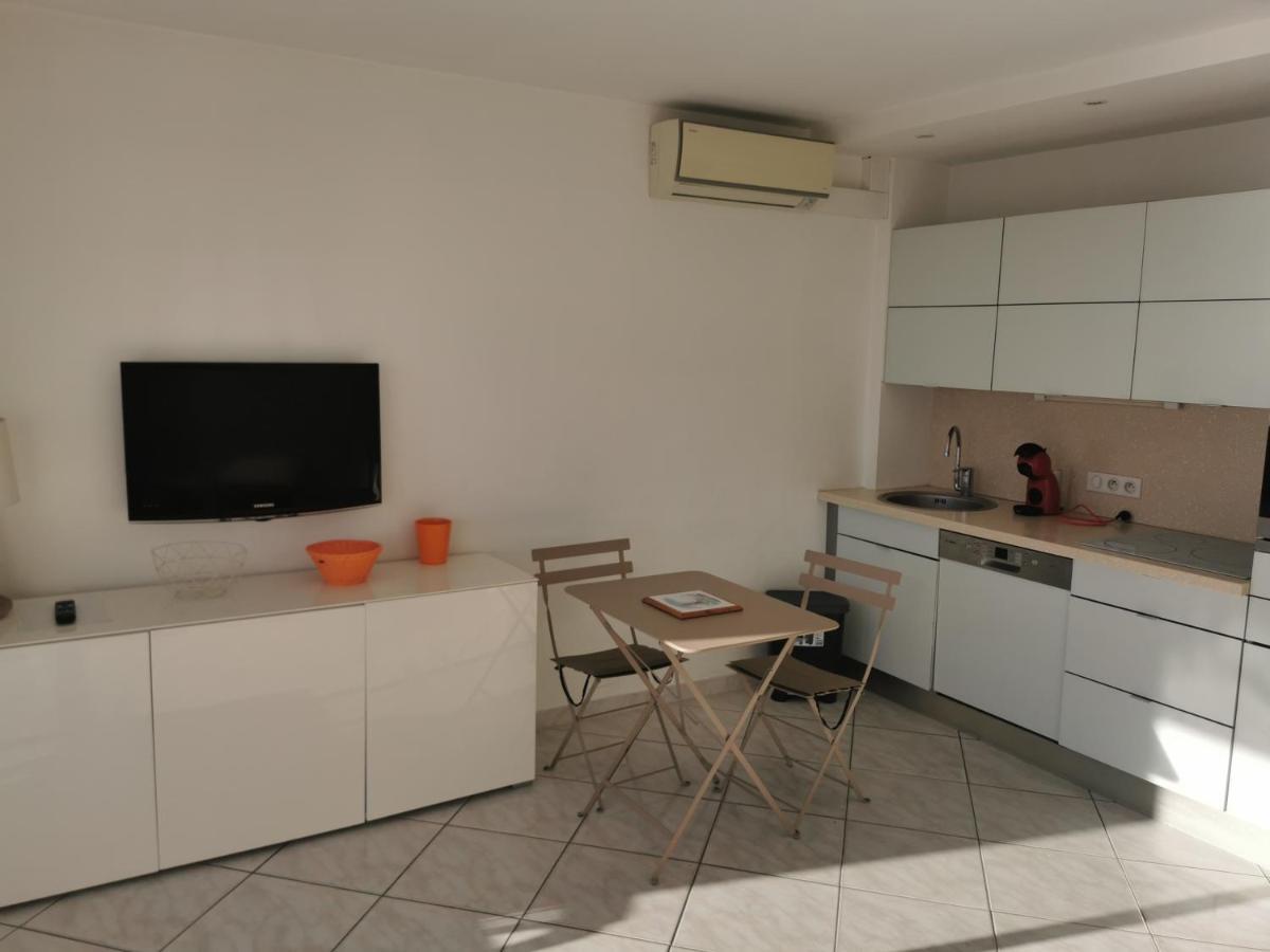 Les Pins 2p Le Tropique Apartment *
